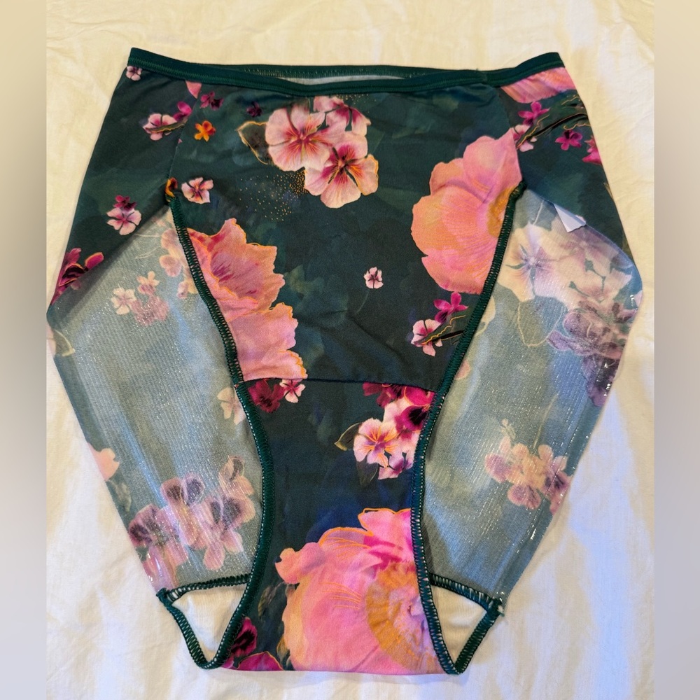 SOMA VANISHING EDGE MICROFIBER HIGH LEG- SZ S, DRAMA BLOOMS MINI FOREST . NWT